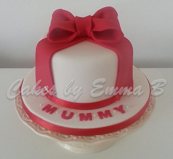 Mothers Day Bow Cake - Red
