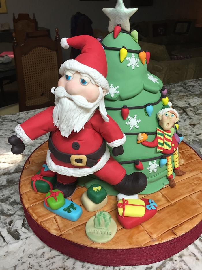 Santa and his Christmas tree 