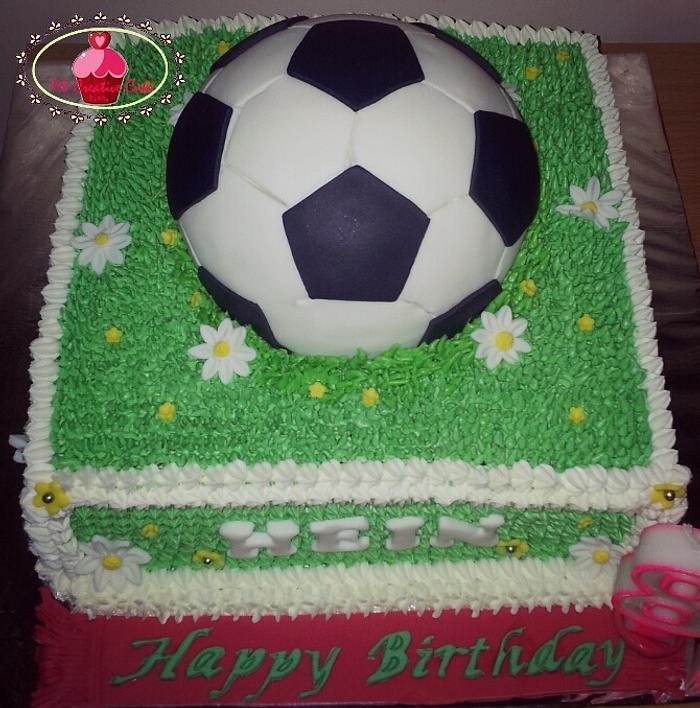 football cake & cup cake
