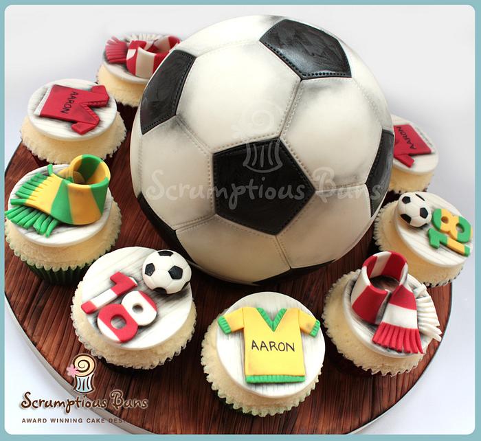 Big Cake Little Cakes : Football Fan
