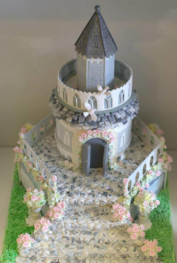 chapel shape wedding cake 