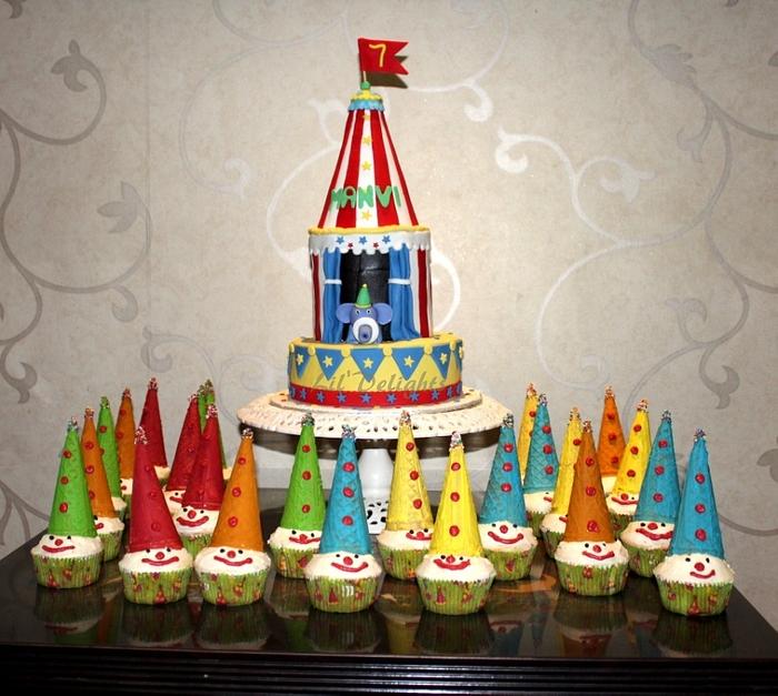 Circus themed cake and Joker cupcakes