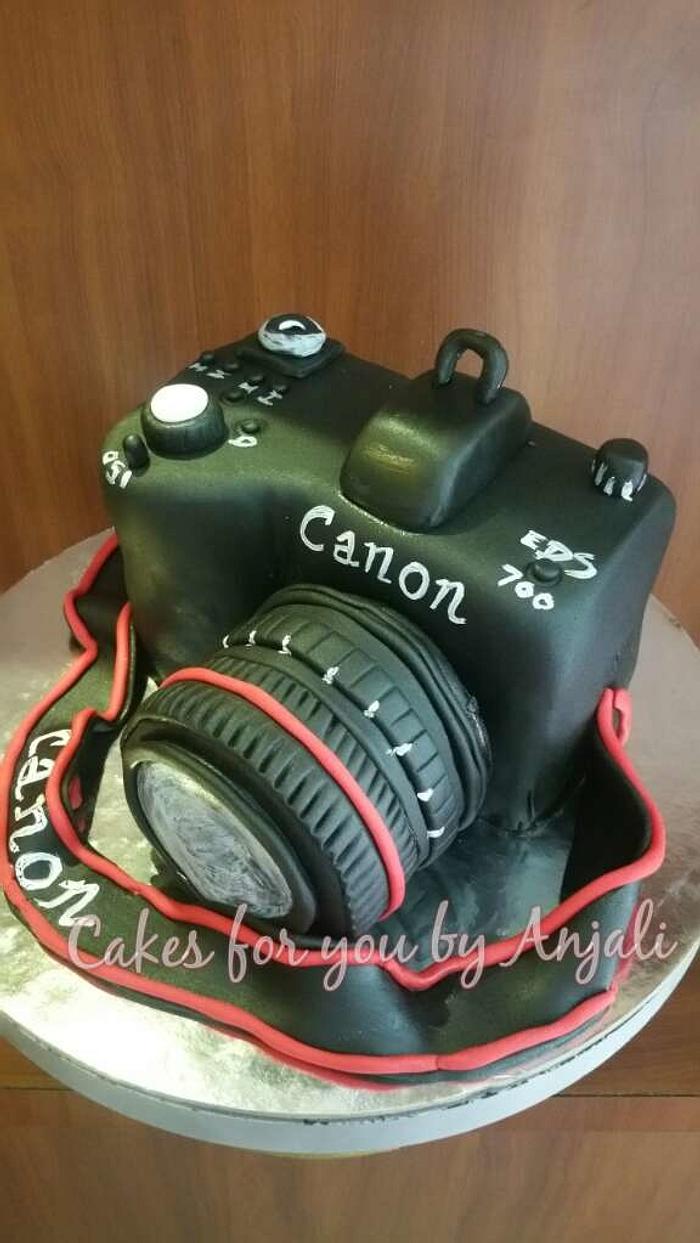 Cannon camera cake 