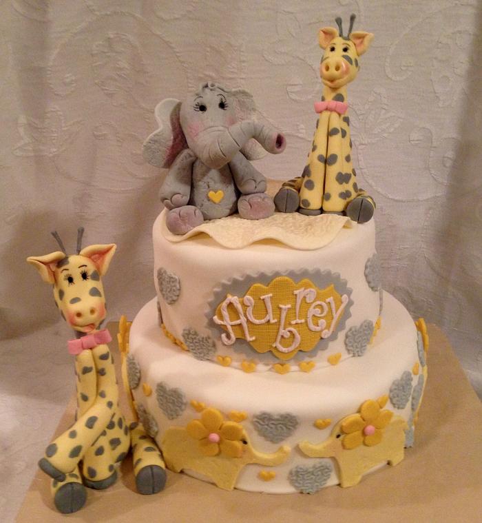 Giraffe Baby Shower cake