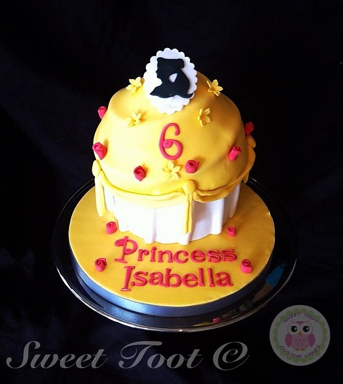Princess belle cupcake