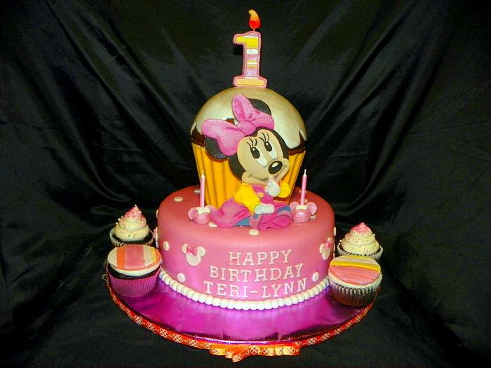 minnie mouse first birthday