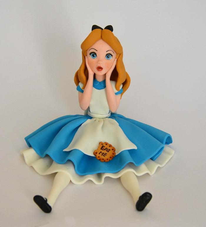 Alice in Wonderland fondant cake toppers