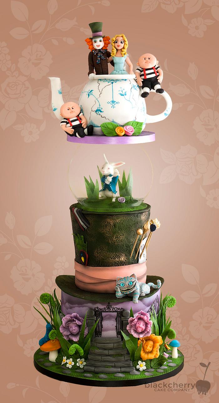 Tim Burton Alice in Wonderland Cake