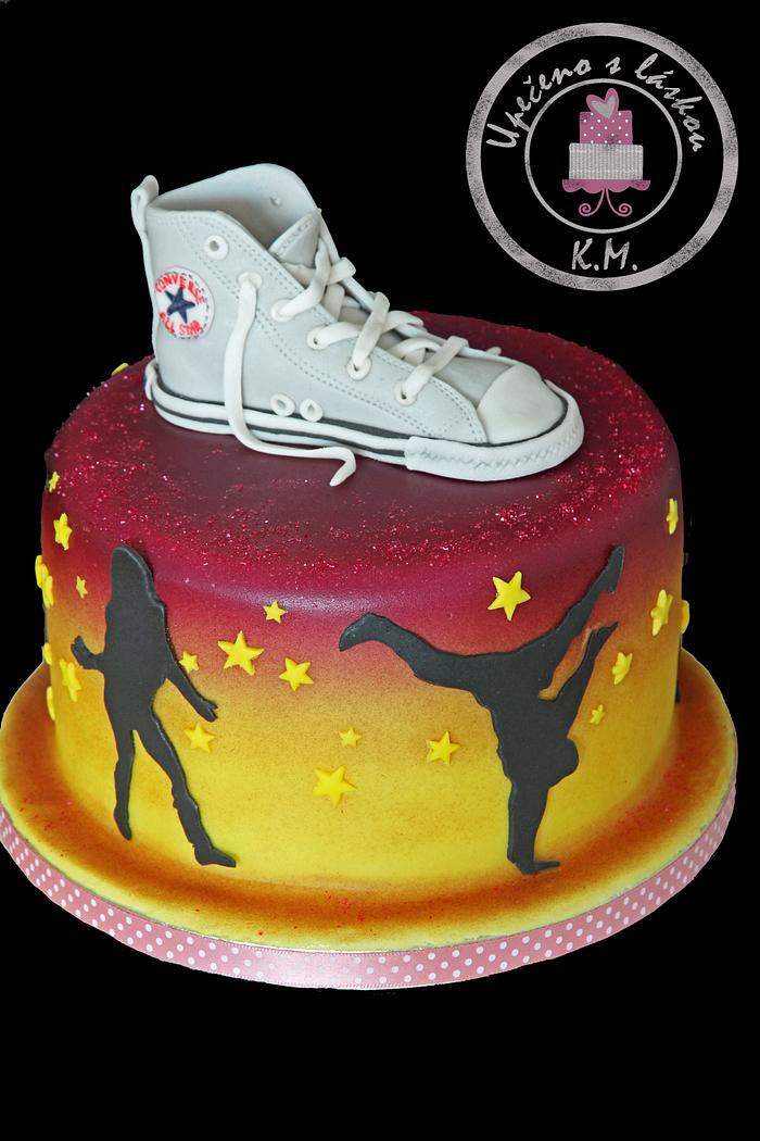 Hip Hop Cake with fondant Converse shoe