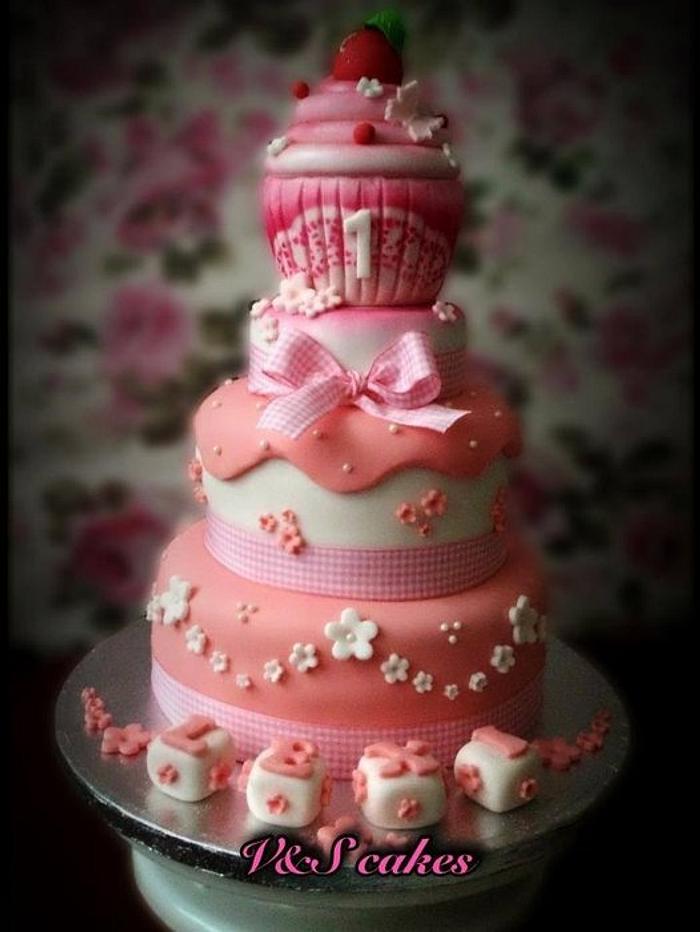 Cupcake cake