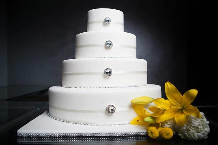 Odd Shaped Wedding Cake