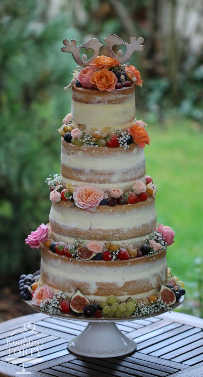 4 tiers wedding cake 