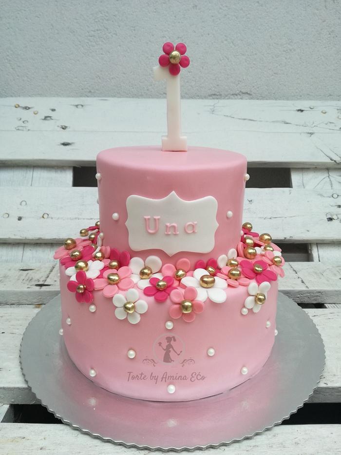 Daisy blossom cake