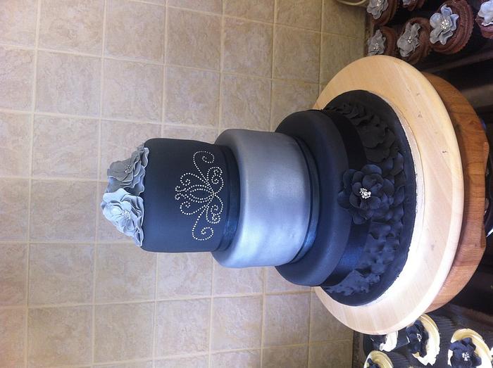 Black and silver bling.. 1st attempt at a 3 tier.
