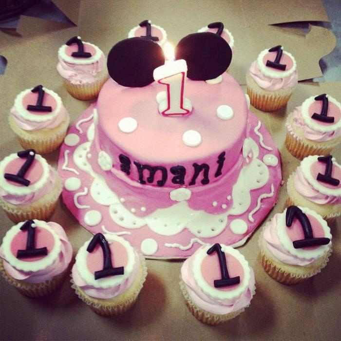 Minnie Mouse Smash Birthday Cake