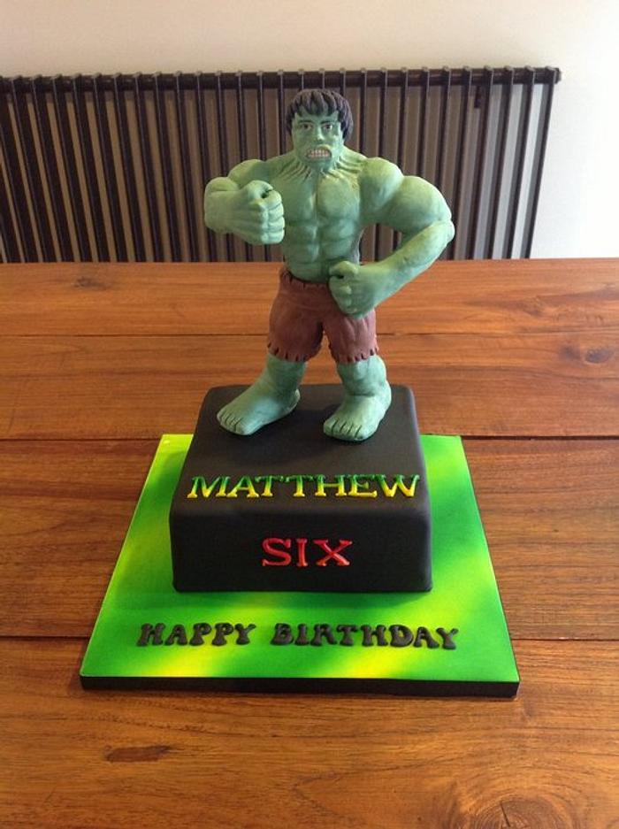 Incredible Hulk cake