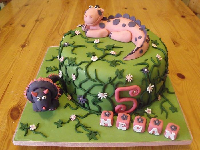 girly dinosaur cake xx 