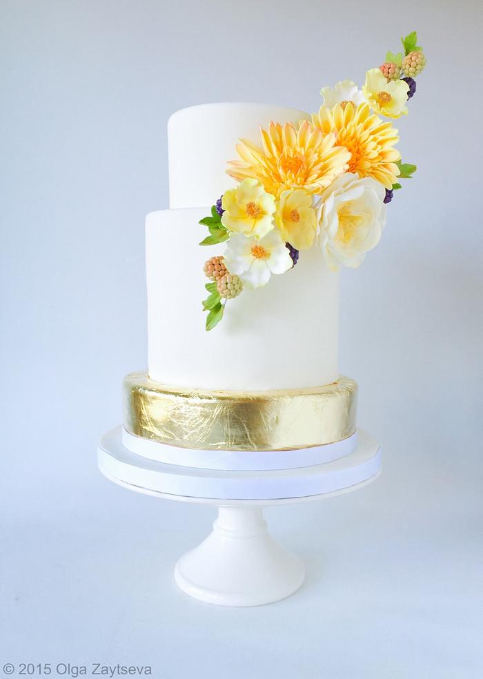 Wedding cake with yellow sugar chrysanthemums 