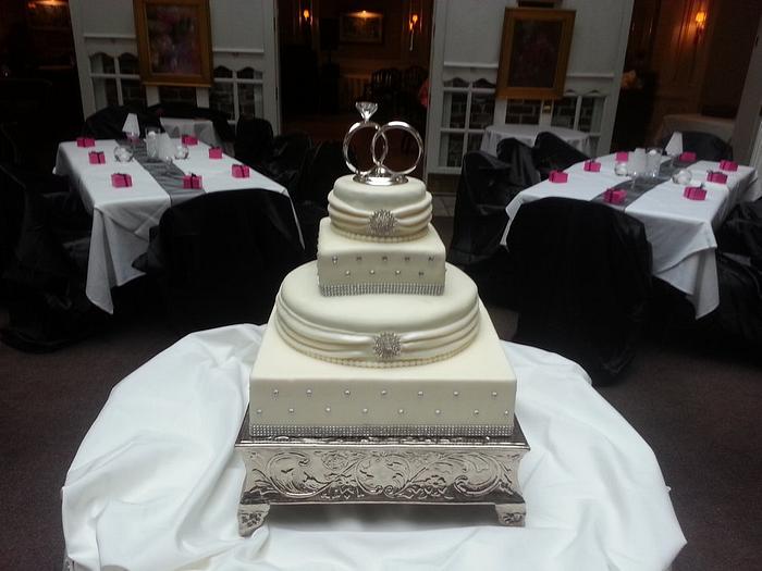 Sparkling White Wedding Cake