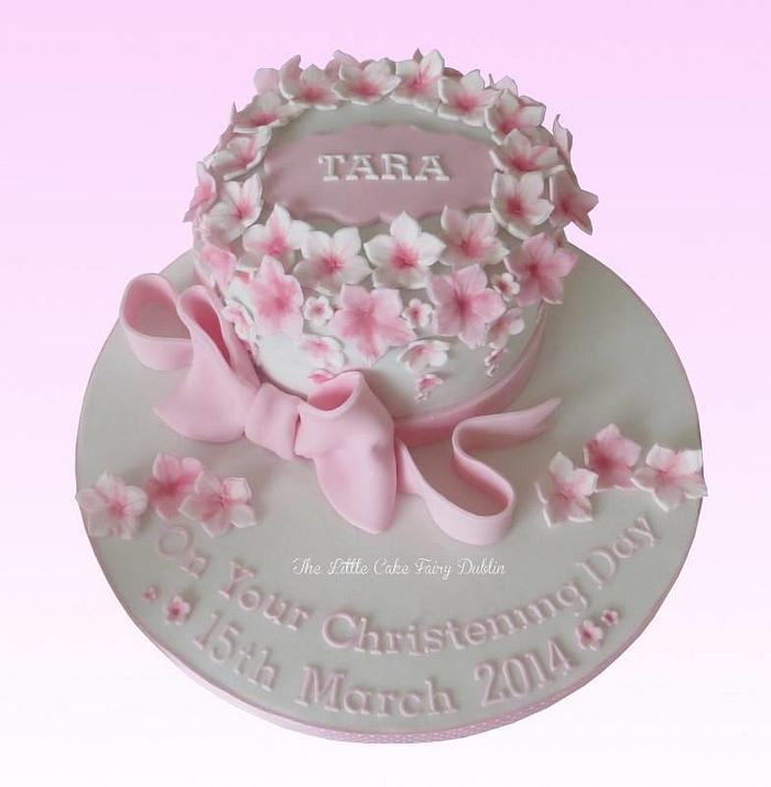 Floral ring Christening cake