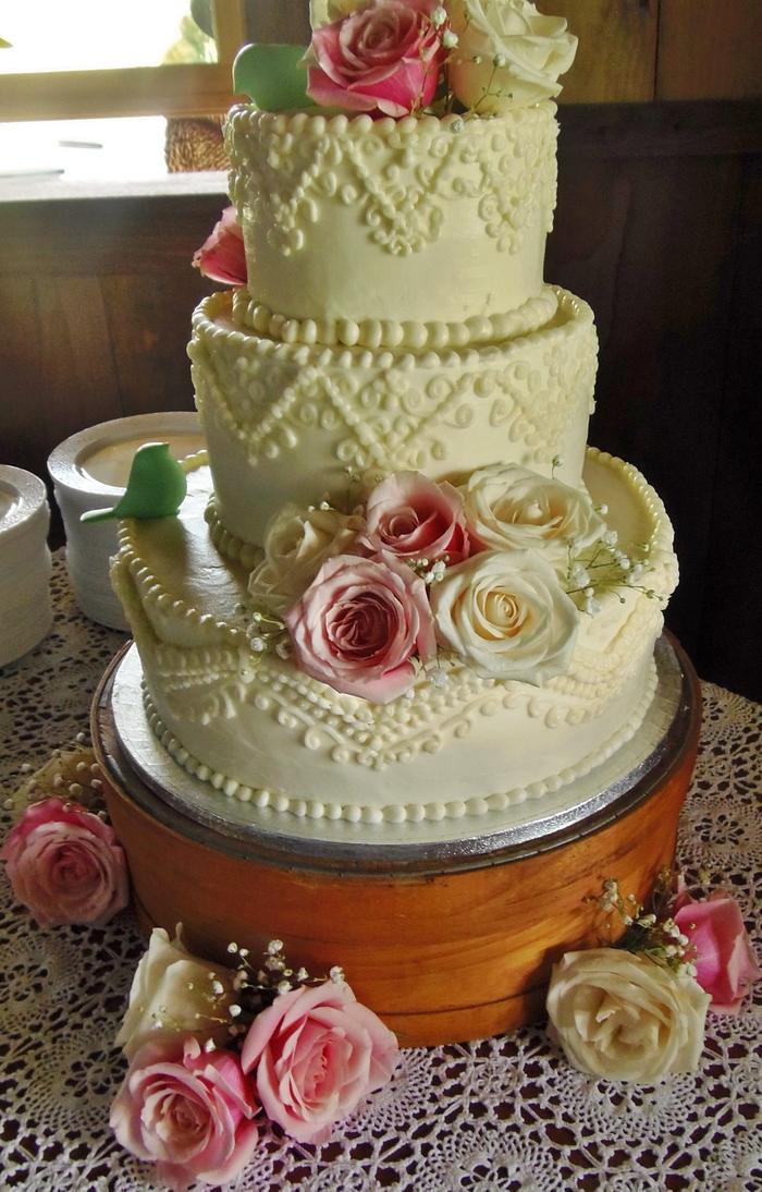 Lace buttercream wedding cake 