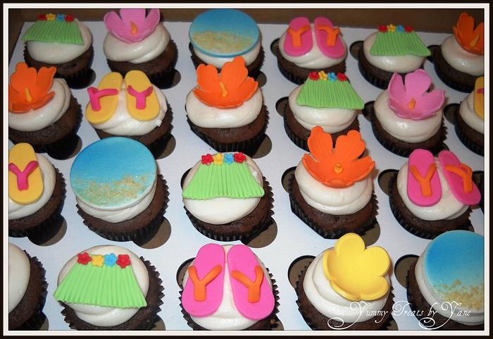 Luau Cupcakes!