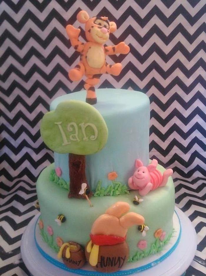 Tigger and Friends Baby shower cake 