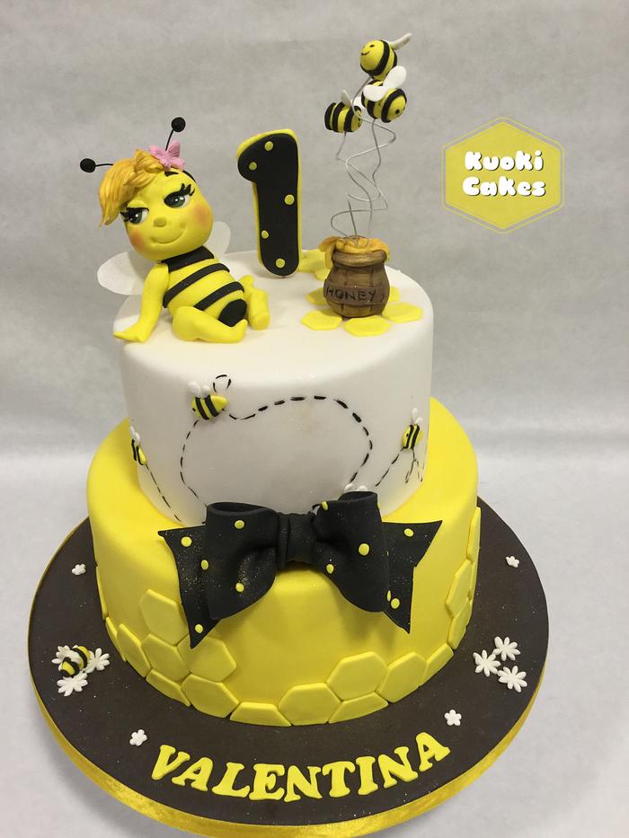 Bee cake 