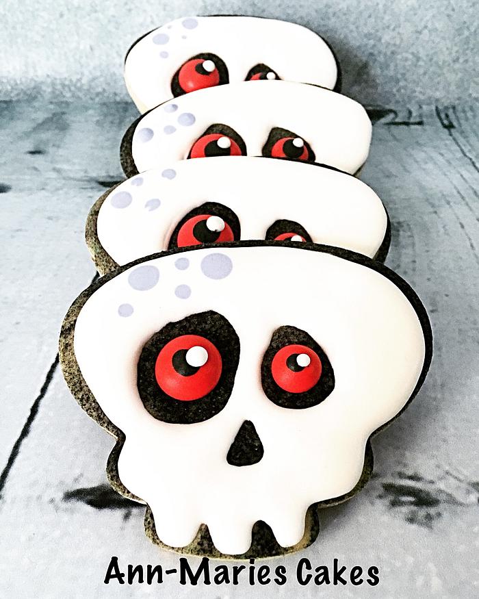 Skull cookies
