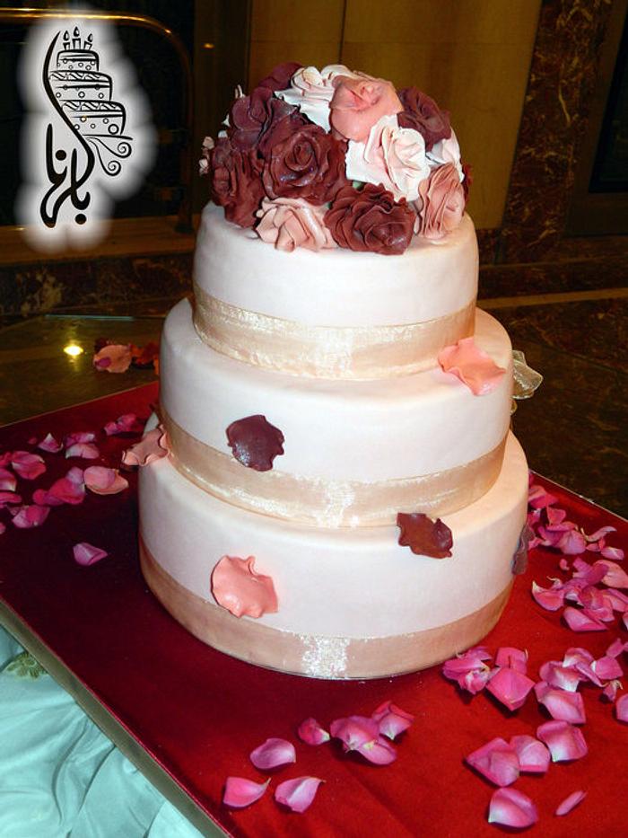 Roses Engagement cake