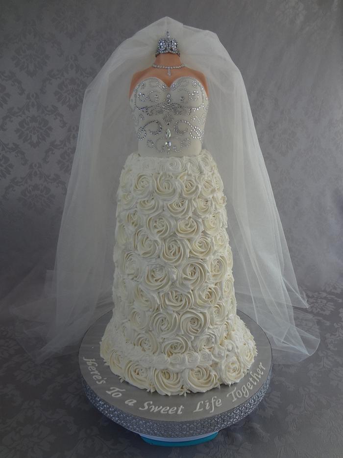 3D Wedding Dress Cake