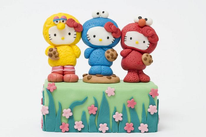 hello kitty muppets with cookies