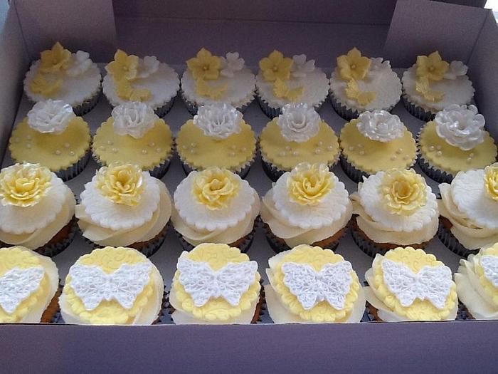 Lemon butterfly and rose cupcakes 
