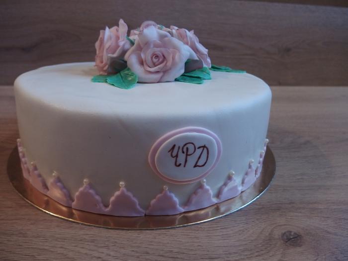 Cake with roses