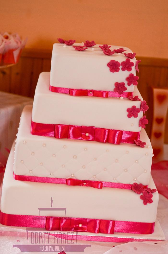 Wedding cake with sweet bar