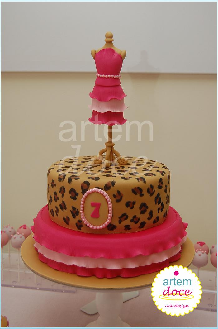 Fashion tigress cake