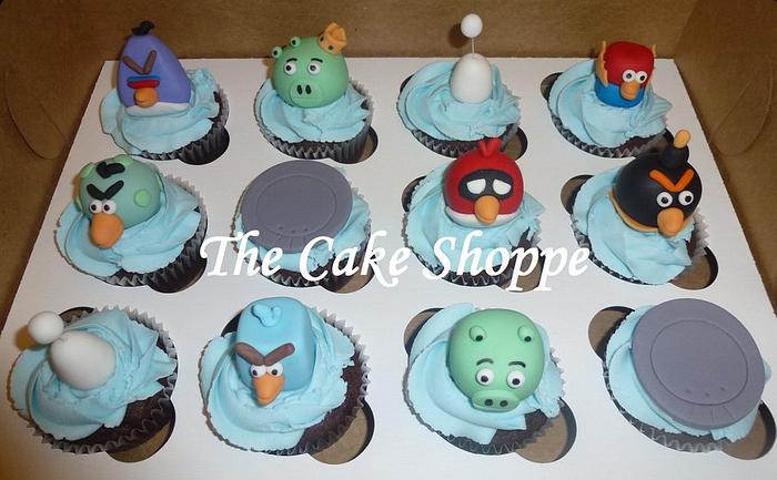 space angry birds cupcakes