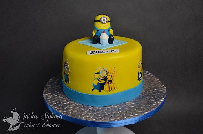 Minion Cake