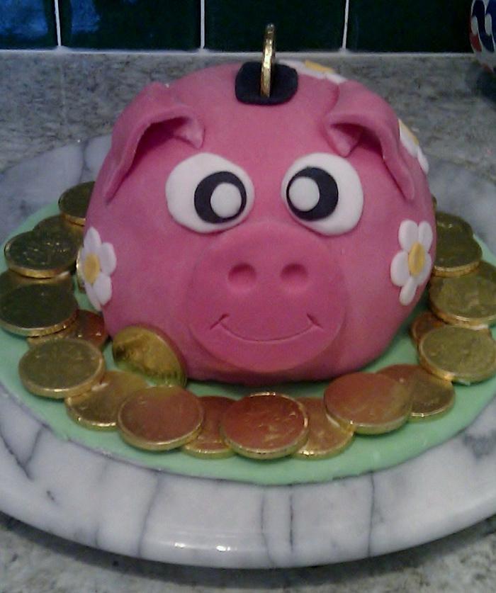 Piggy bank cake