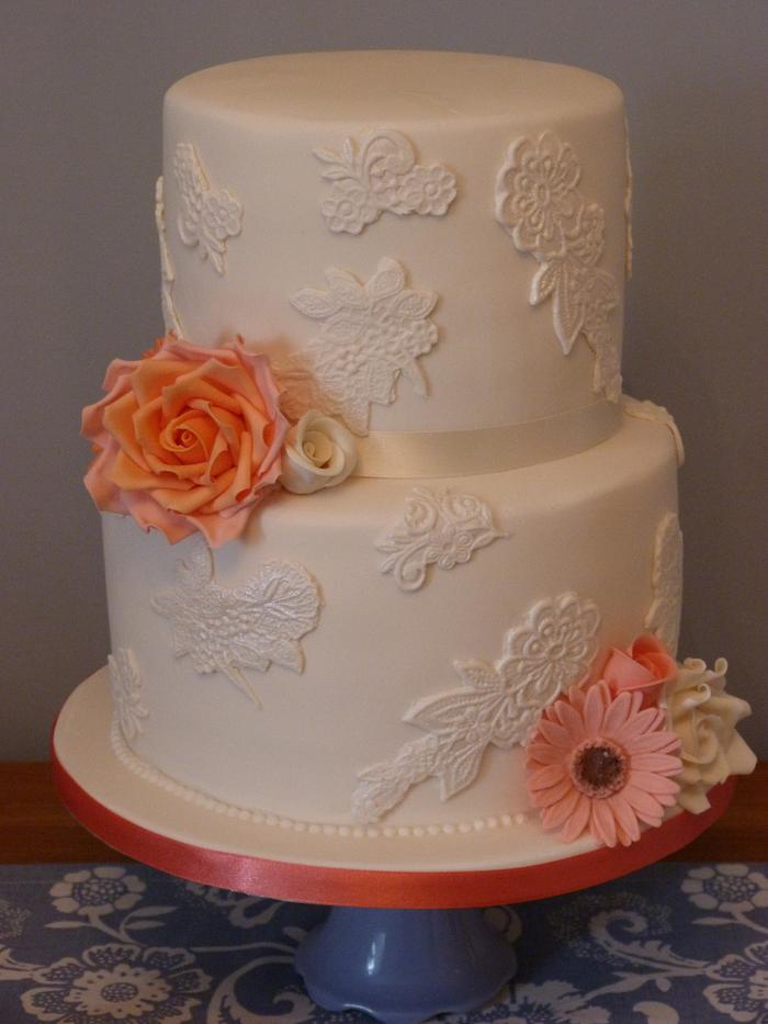 Gerbera & rose lace applique wedding cake 