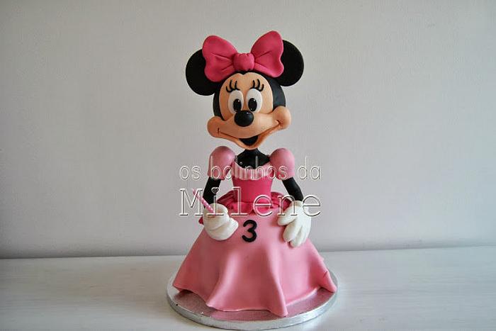 Minnie 3D cake