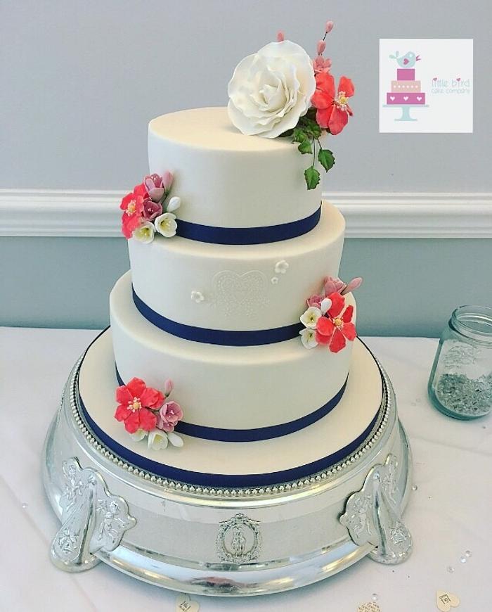 simple stencilled ivory with sugar flowers