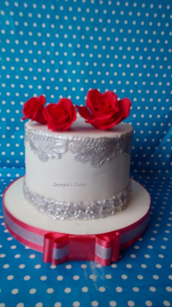 Red roses cake