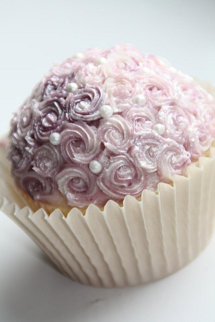 Mini Rose Swirl Cupcake