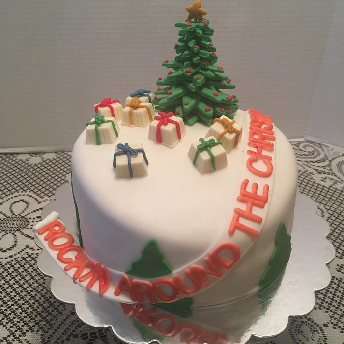 Rockin around the Christmas tree cake