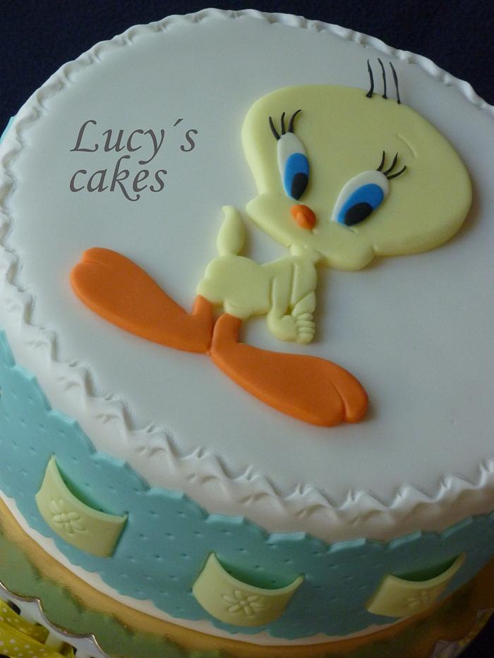 Diaper Cakes and Baby Shower gifts: Tweety Diaper Cake