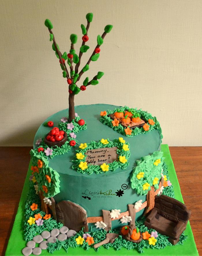 Round the Garden cake - Zoe Clark Cakes