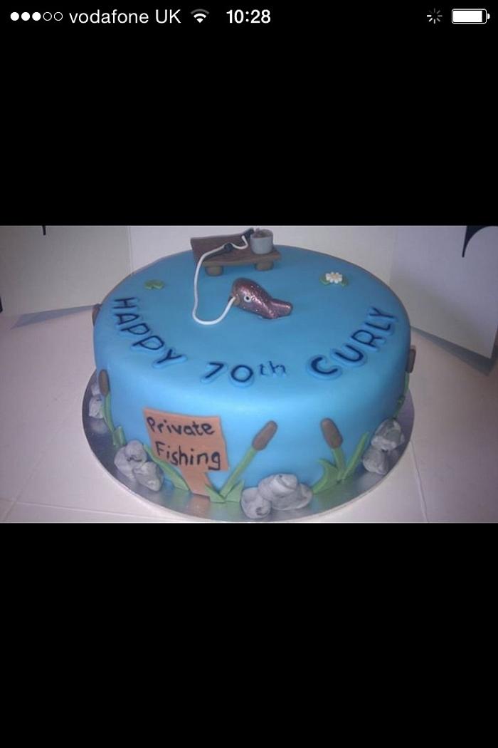 Simple fishing theme cake