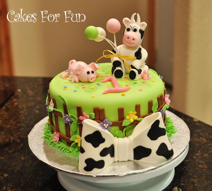 Farm animal birthday cake