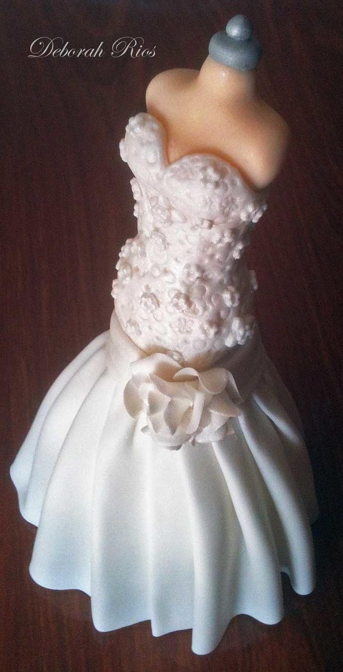 Gumpaste bridal mannequin